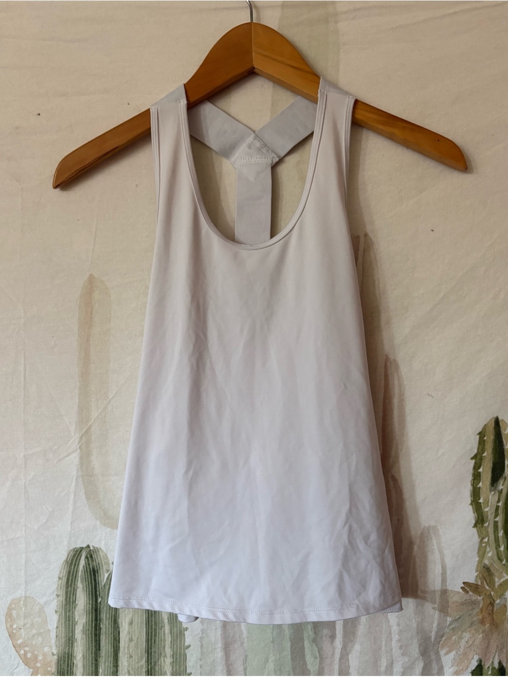 Women’s Under Armour White Tank 🌵Small